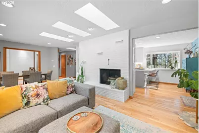 10529 SW Lancaster Rd, Portland, OR 97219 - Photo 16