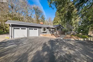 10529 SW Lancaster Rd, Portland, OR 97219 - Photo 2