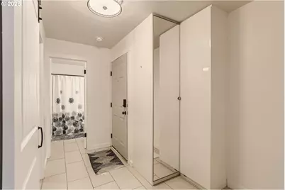 100 Kerr Pkwy #52, Lake Oswego, OR 97035 - Photo 8