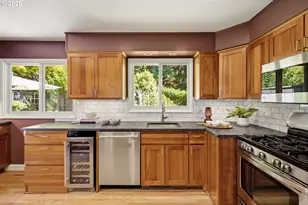 5211 SW 18th Pl, Portland, OR 97239 - Photo 14