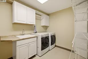 5211 SW 18th Pl, Portland, OR 97239 - Photo 40