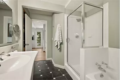 5211 SW 18th Pl, Portland, OR 97239 - Photo 32