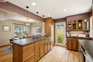 5211 SW 18th Pl, Portland, OR 97239 - Photo 16