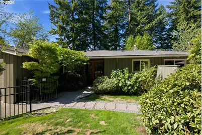 5211 SW 18th Pl, Portland, OR 97239 - Photo 2