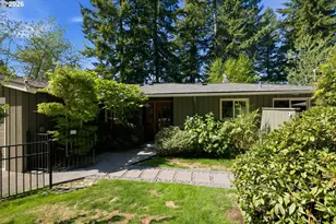 5211 SW 18th Pl, Portland, OR 97239 - Photo 2