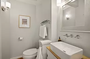 5211 SW 18th Pl, Portland, OR 97239 - Photo 22