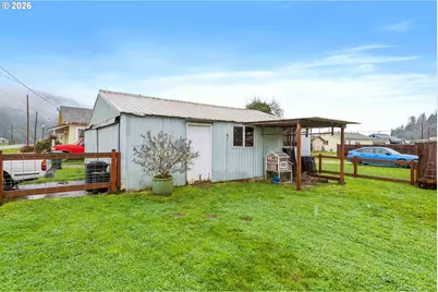 309 4th Ave, Powers, OR 97466 - Photo 30
