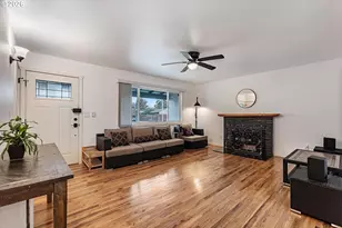 15106 SE Lincoln St, Portland, OR 97233 - Photo 8