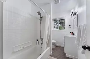 15106 SE Lincoln St, Portland, OR 97233 - Photo 14