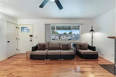 15106 SE Lincoln St, Portland, OR 97233 - Photo 6