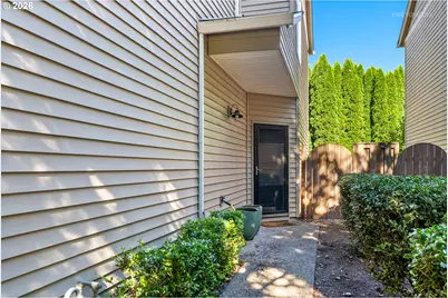 21147 SW Madeira Ter, Sherwood, OR 97140 - Photo 2