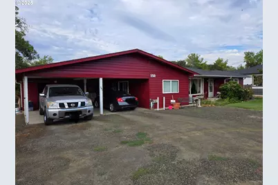 150 Buena Vista Ln, Roseburg, OR 97471 - Photo 2