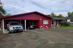 150 Buena Vista Ln, Roseburg, OR 97471 - Photo 2