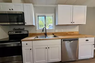 98825 Pleasant Hill Dr, Brookings, OR 97415 - Photo 10