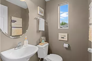 10739 SW Canterbury Ln, Portland, OR 97224 - Photo 18