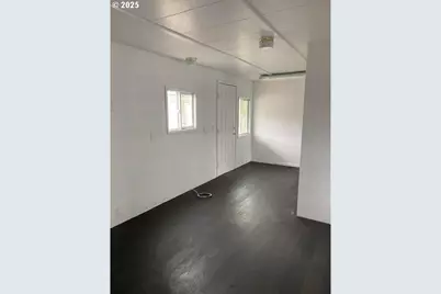 950 Rogue River Hwy, Grants Pass, OR 97527 - Photo 6