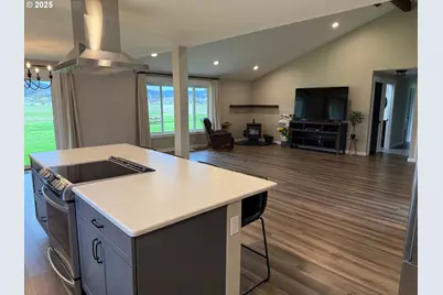 1160 Valley View Rd, Sutherlin, OR 97479 - Photo 14