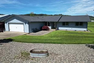 1160 Valley View Rd, Sutherlin, OR 97479 - Photo 1