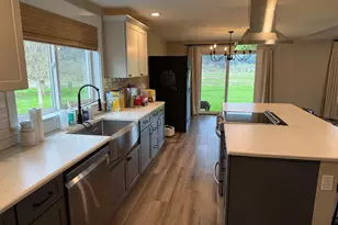 1160 Valley View Rd, Sutherlin, OR 97479 - Photo 14