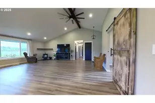 1160 Valley View Rd, Sutherlin, OR 97479 - Photo 6