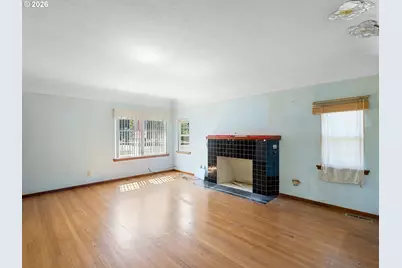 6305 N Denver Ave, Portland, OR 97217 - Photo 8