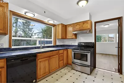 5249 NE 45th Pl, Portland, OR 97218 - Photo 12
