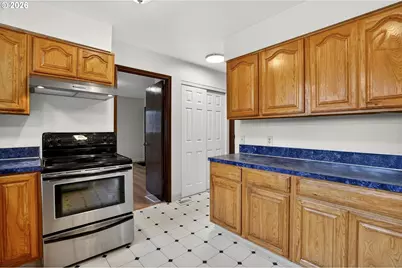 5249 NE 45th Pl, Portland, OR 97218 - Photo 16
