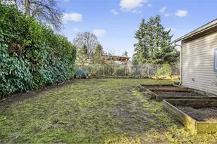 5249 NE 45th Pl, Portland, OR 97218 - Photo 42