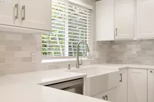10805 SW 106th Ave, Portland, OR 97223 - Photo 16