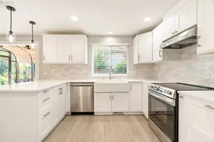 10805 SW 106th Ave, Portland, OR 97223 - Photo 14