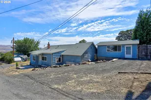720 E 15th St, The Dalles, OR 97058 - Photo 26