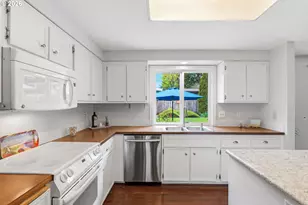 17070 SW Cynthia St, Beaverton, OR 97007 - Photo 8