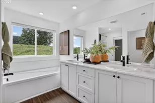 5729 Basalt Ct, Springfield, OR 97478 - Photo 14