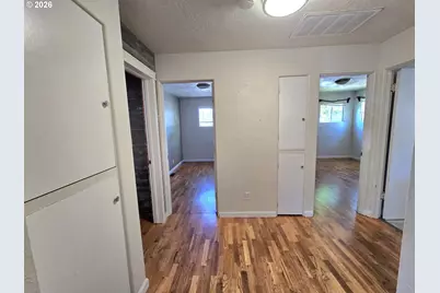 1642 NW Almond Ave, Roseburg, OR 97471 - Photo 18