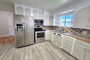 1642 NW Almond Ave, Roseburg, OR 97471 - Photo 20