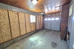 1642 NW Almond Ave, Roseburg, OR 97471 - Photo 34
