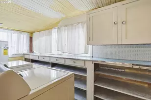 414 S 2nd St, Oregon City, OR 97045 - Photo 16