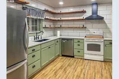 358 Anita Ln, Glide, OR 97443 - Photo 8