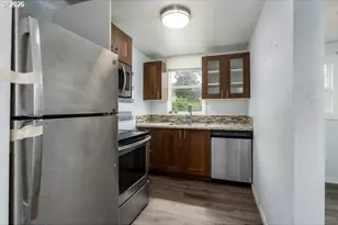 295 N 8th St, Saint Helens, OR 97051 - Photo 14