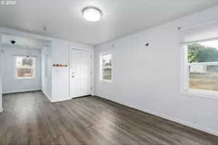 295 N 8th St, Saint Helens, OR 97051 - Photo 10