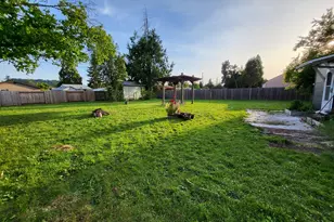 1865 J St, Springfield, OR 97477 - Photo 20