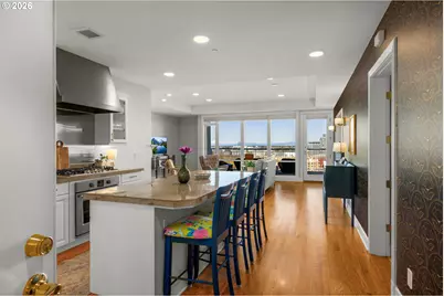 2020 SW Market Street Dr #303, Portland, OR 97201 - Photo 2