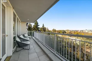 2020 SW Market St Dr, Portland, OR 97201 - Photo 4