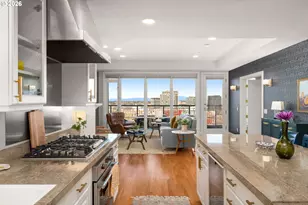 2020 SW Market St Dr, Portland, OR 97201 - Photo 16