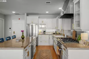 2020 SW Market St Dr, Portland, OR 97201 - Photo 14