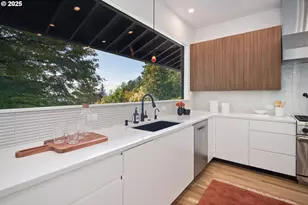 3450 SW 44th Ave, Portland, OR 97221 - Photo 10