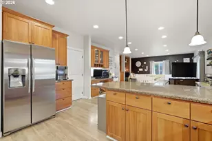 346 SW Mt Mazama St, McMinnville, OR 97128 - Photo 18