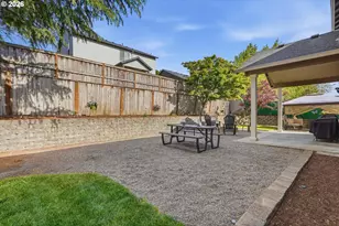 346 SW Mt Mazama St, McMinnville, OR 97128 - Photo 40
