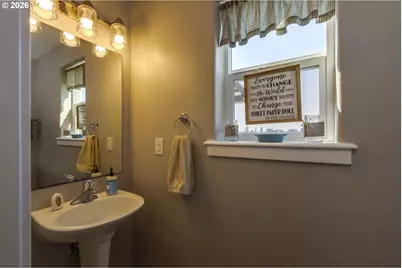 1198 Filbert St, Jefferson, OR 97352 - Photo 10