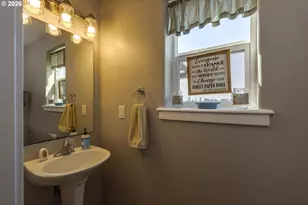 1198 Filbert St, Jefferson, OR 97352 - Photo 10